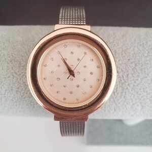 Women's Watch Gold Tone and Silver Tone Hinged Bracelet Cuff Fresh‎ Battery